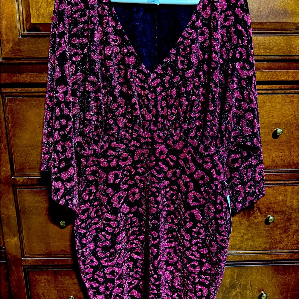 Venus party dress, size L, NWT, sparkly, wide sleeve, above the knee